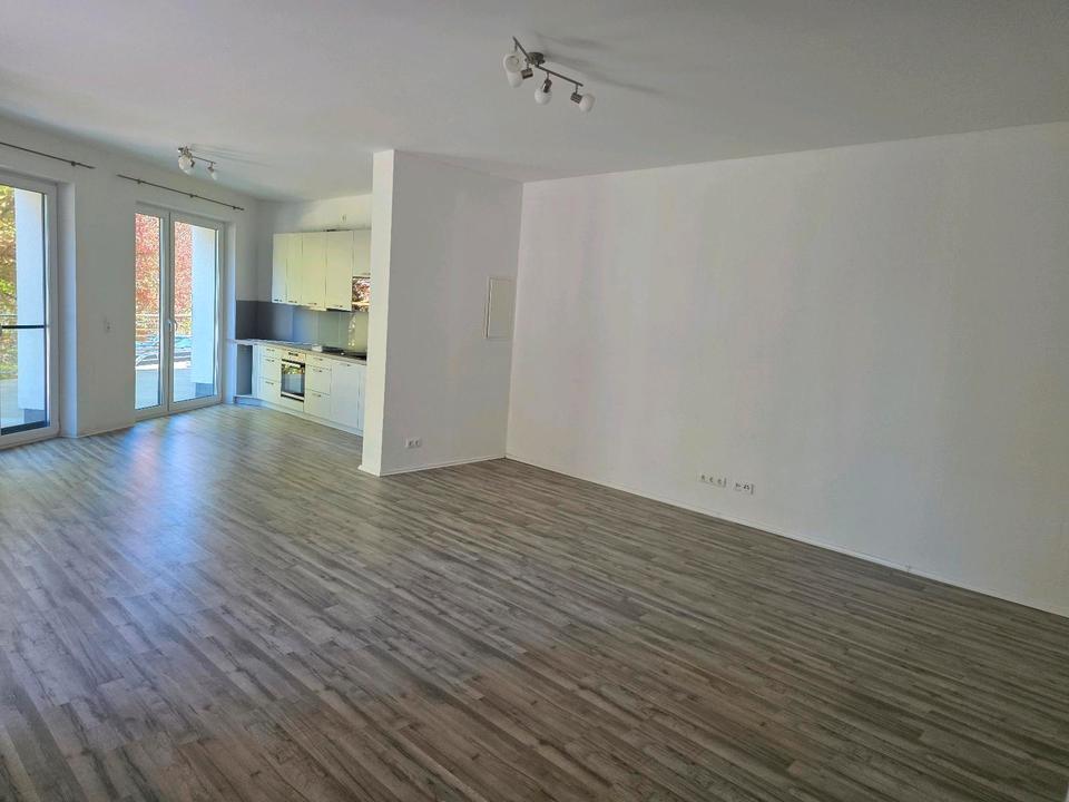 Thumbnail-Exklusive 76 m² Wohnung im Zentrum – Separater Eingang & Terrasse