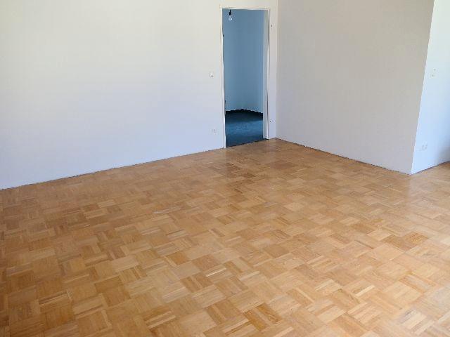 Thumbnail-2024 renovierte 2 Zimmer Wohnung in ruhiger Lage mit Dusch-Badewanne und zwei Kfz.-Stellplätzen!