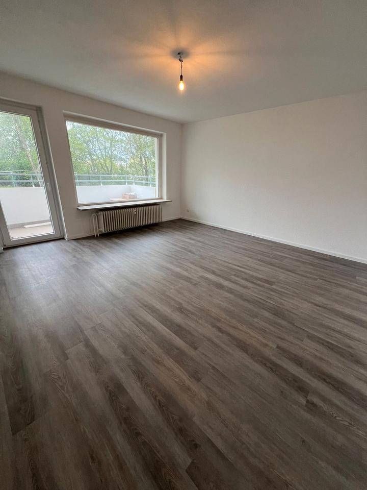 Thumbnail-3 - Zimmer Wohnung mit Balkon - bezugsfrei - provisionsfrei