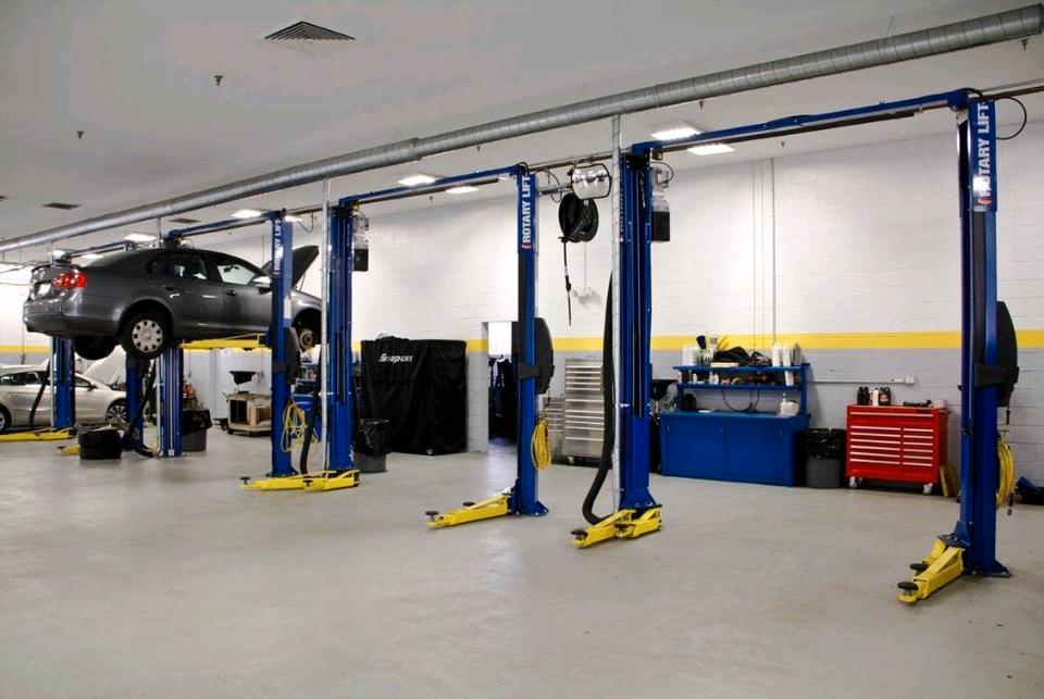 Thumbnail-Autowerckstadt mit NEU 4 Bühnen NEU Einrichtung zu Vermieten