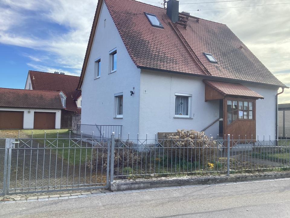 Thumbnail-Einfamilienhaus in ruhiger Lage mit 684 qm großem Grundstück