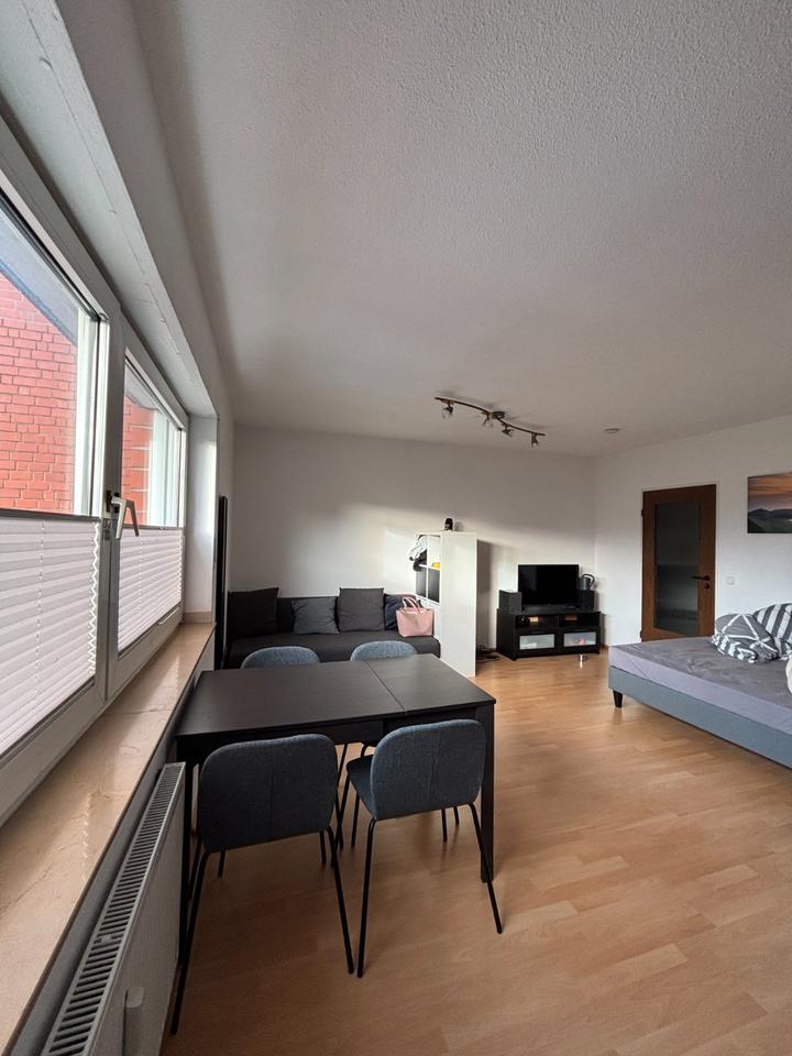 Thumbnail-1-Zimmer Wohnung zu vermieten + Stellplatz + Kellerabteil
