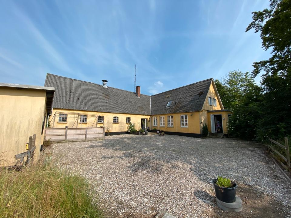 Thumbnail-Resthof mit Pferdehaltung