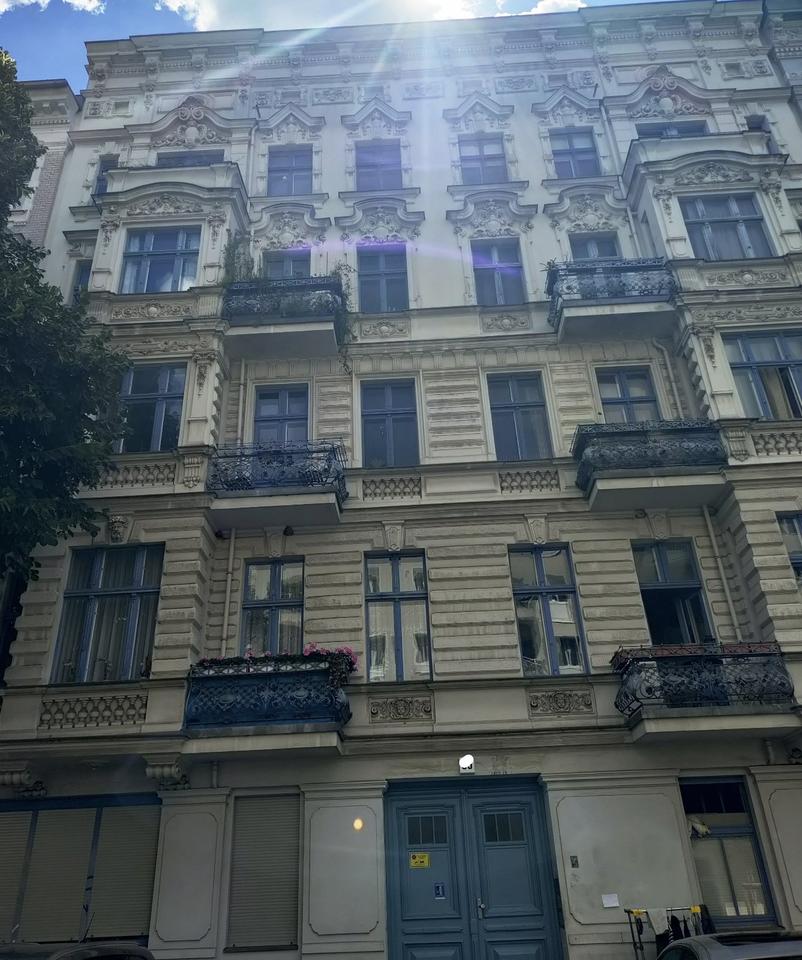 Thumbnail-Großzügige 3,5-Zimmer-Altbauwohnung im charmanten Stephankiez