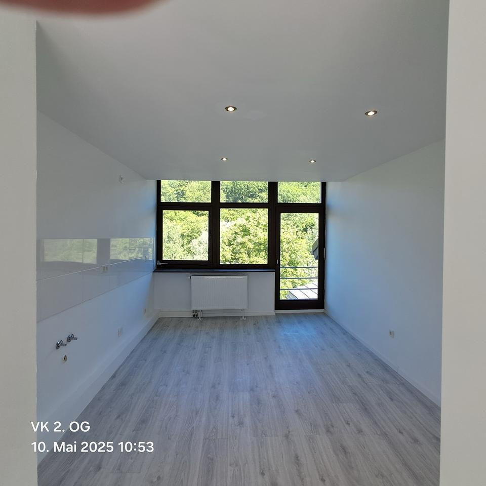 Thumbnail-Großzügige 4 Zimmer Wohnung in Völklingen!