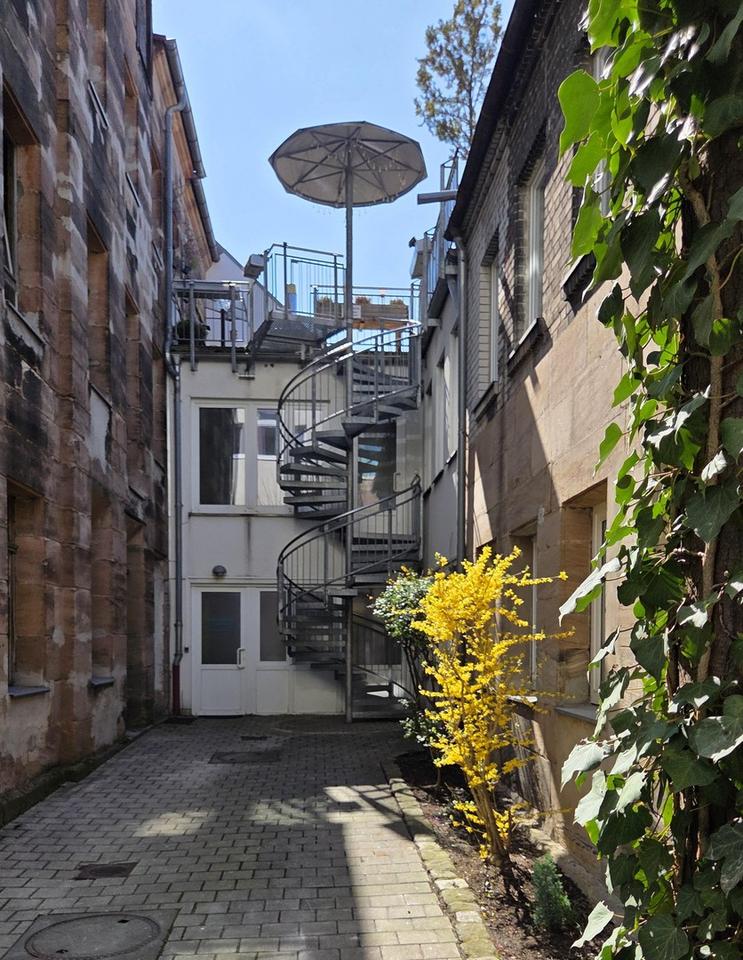 Thumbnail-Ruhige Wohnung im Rückgebäude mit Kamin – Fürth Mathildenstraße