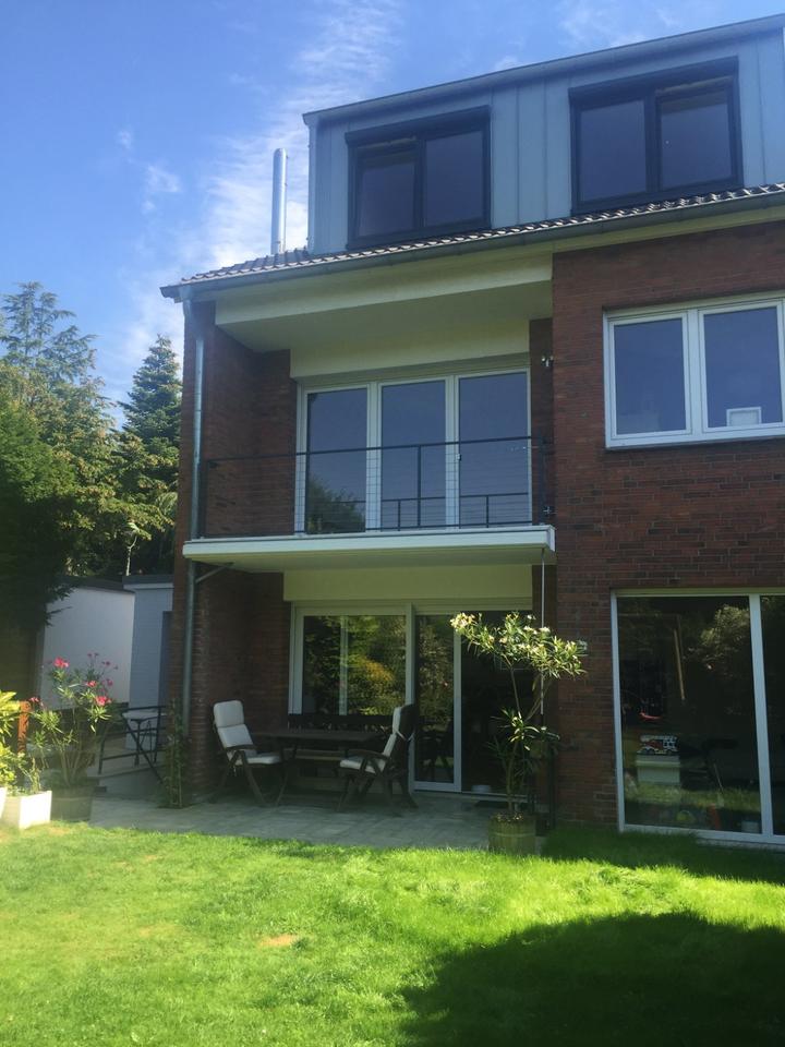 Thumbnail-MODERNES HELLES HAUS IN DÜSSELDORF - LUDENBERG MIT EINBAUKÜCHE -