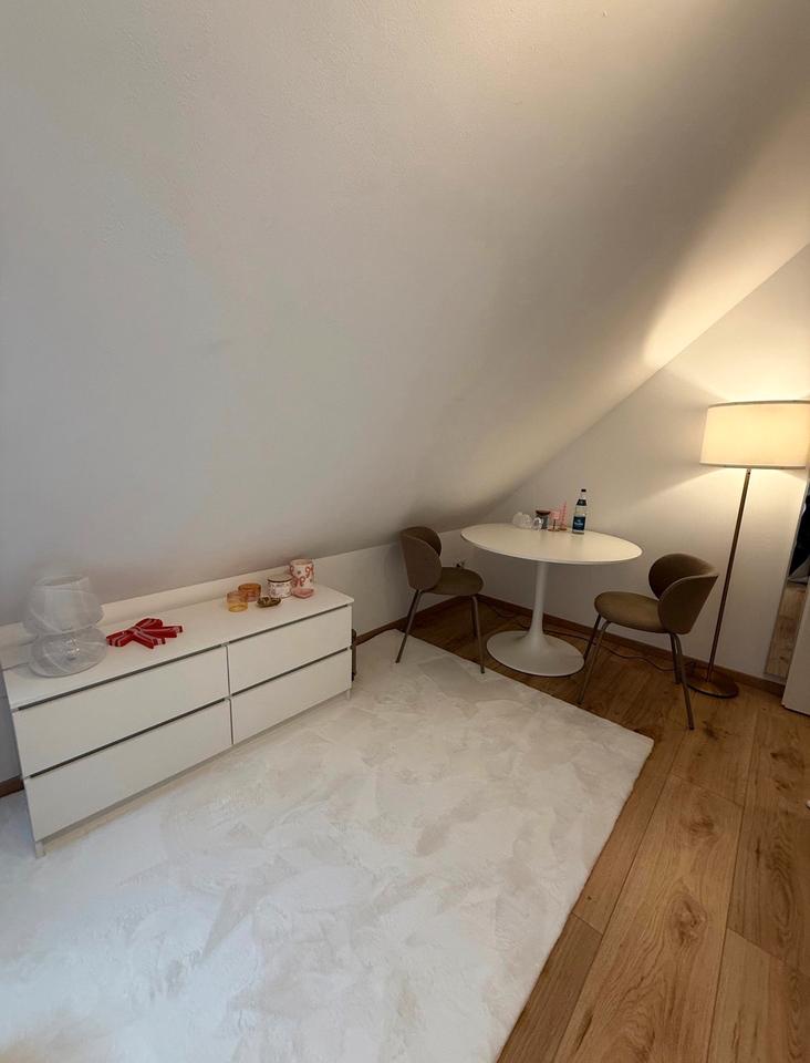 Thumbnail-WG-Zimmer in harmonischer 4er-Frauen-WG in Frankfurt-Heddernheim