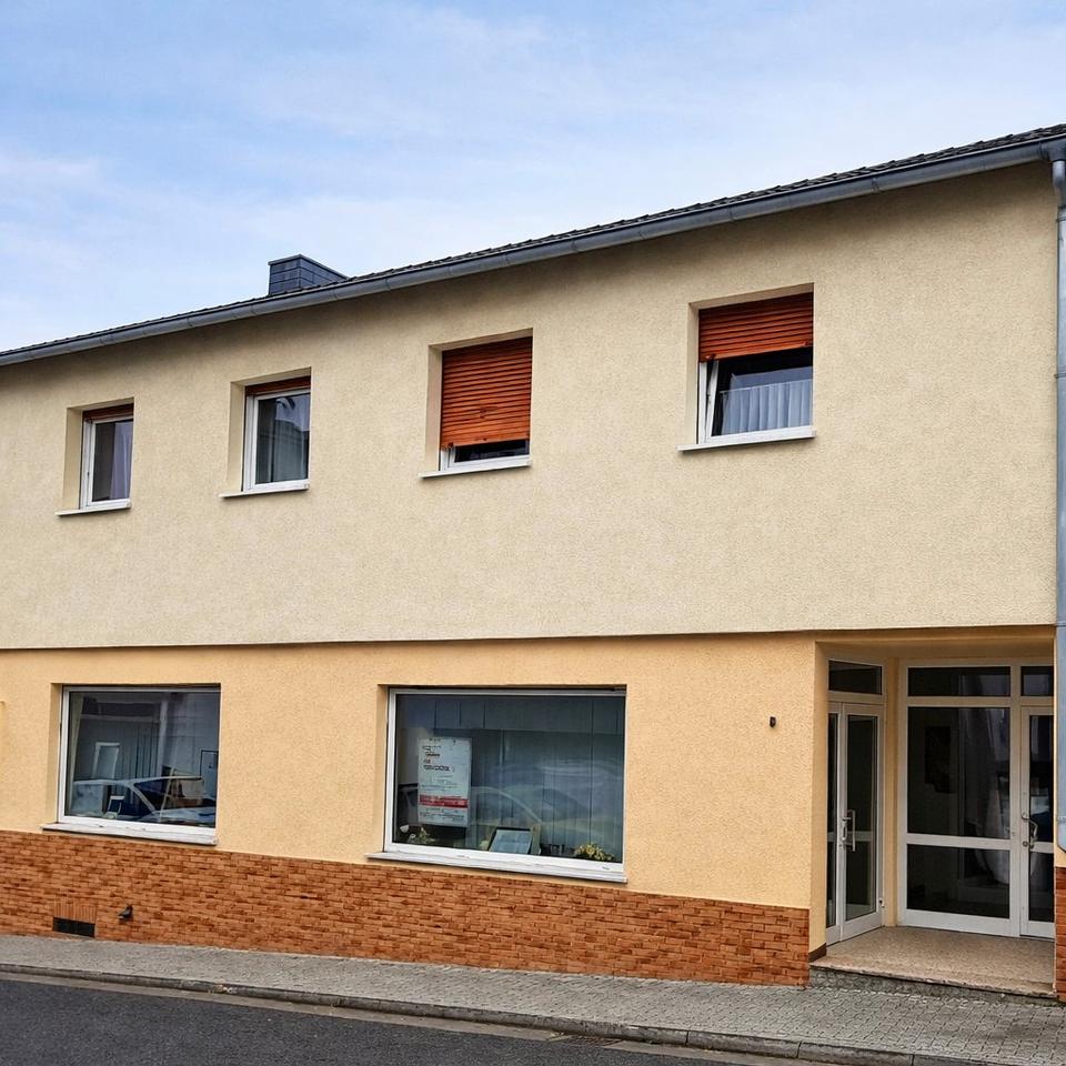 Thumbnail-Wohn- und Geschäftshaus + Fachwerkhaus in Schöneck-Kilianstädten
