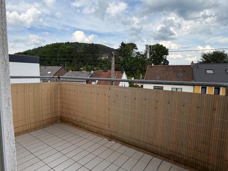 Thumbnail-Frisch renovierte 2-ZKB-Wohnung mit Balkon in Uni-Nähe