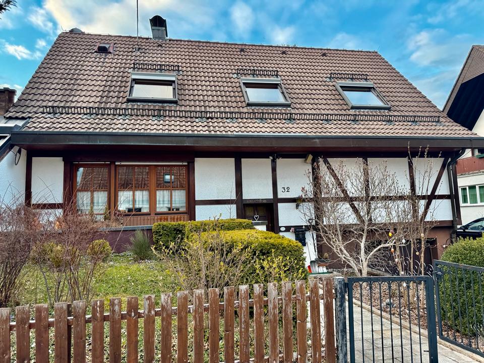 Thumbnail-Modernisiertes Einfamilienhaus mit 7 Zimmern in Mönchweiler