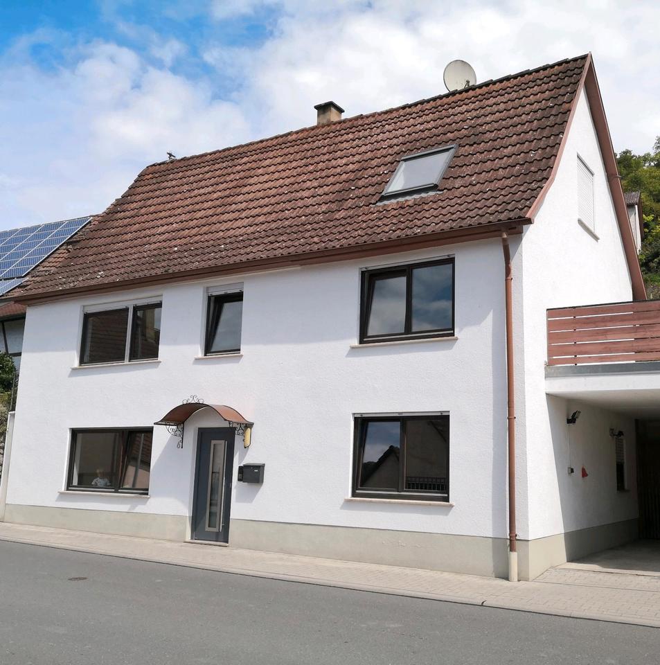 Thumbnail-Charmantes Einfamilienhaus, Terasse, Carport - von Privat