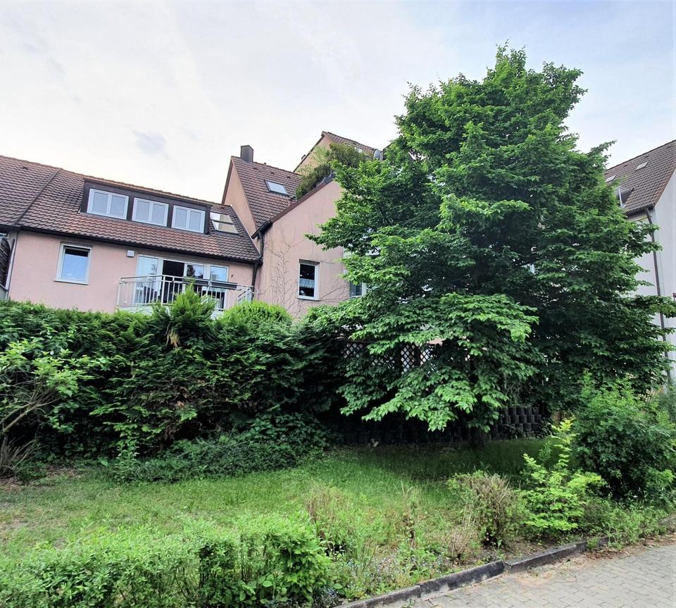 Thumbnail-Großzügige helle attraktive 3 Zimmer-Wohnung mit Balkon, Nähe Marienbergpark, direkt vom Eigentümer