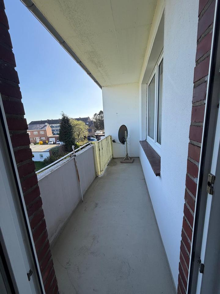 Thumbnail-Frisch renovierte 3-Zimmer Wohnung in Brüggen inkl. Balkon und EBK zu vermieten