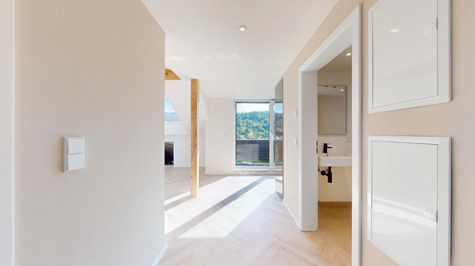 Thumbnail-Helle 2,5 Zi.-Dachgeschosswohnung in Weinstadt-Schnait