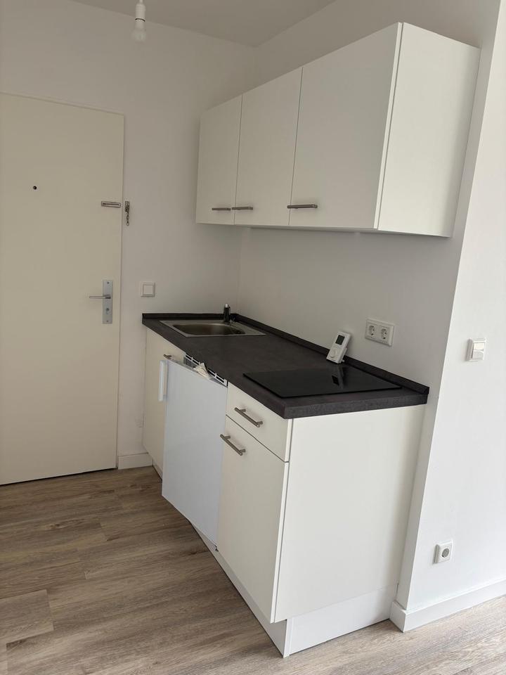 Thumbnail-Moderne 1-Zimmer Wohnung in zentraler Lage mit Rhein- und Uninähe
