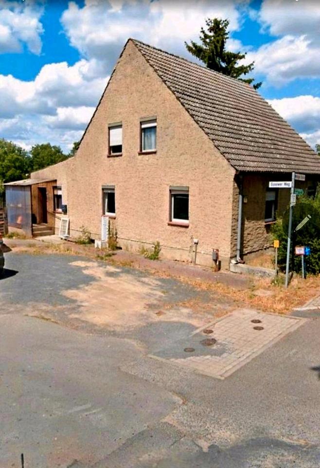 Thumbnail-Charmantes Einfamilienhaus mit großem Grundstück und idealer Lage