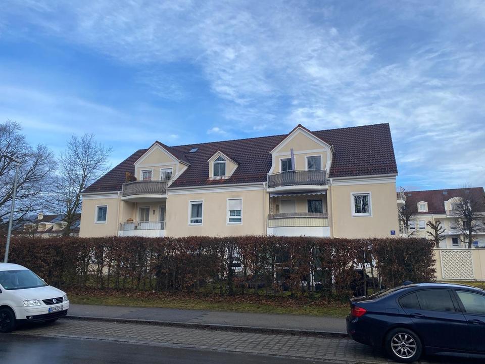 Thumbnail-Charmante 1-Zimmer-Dachgeschosswohnung mit Balkon & Tiefgarage