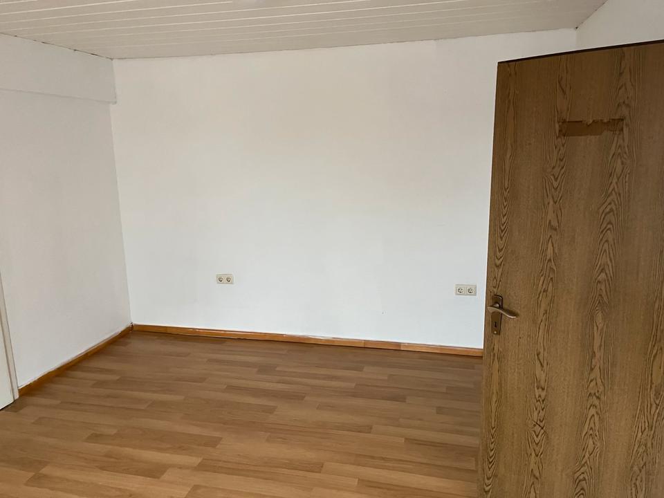 Thumbnail-Kleine 4ZKB Wohnung, DG zentral im schönen Gersten