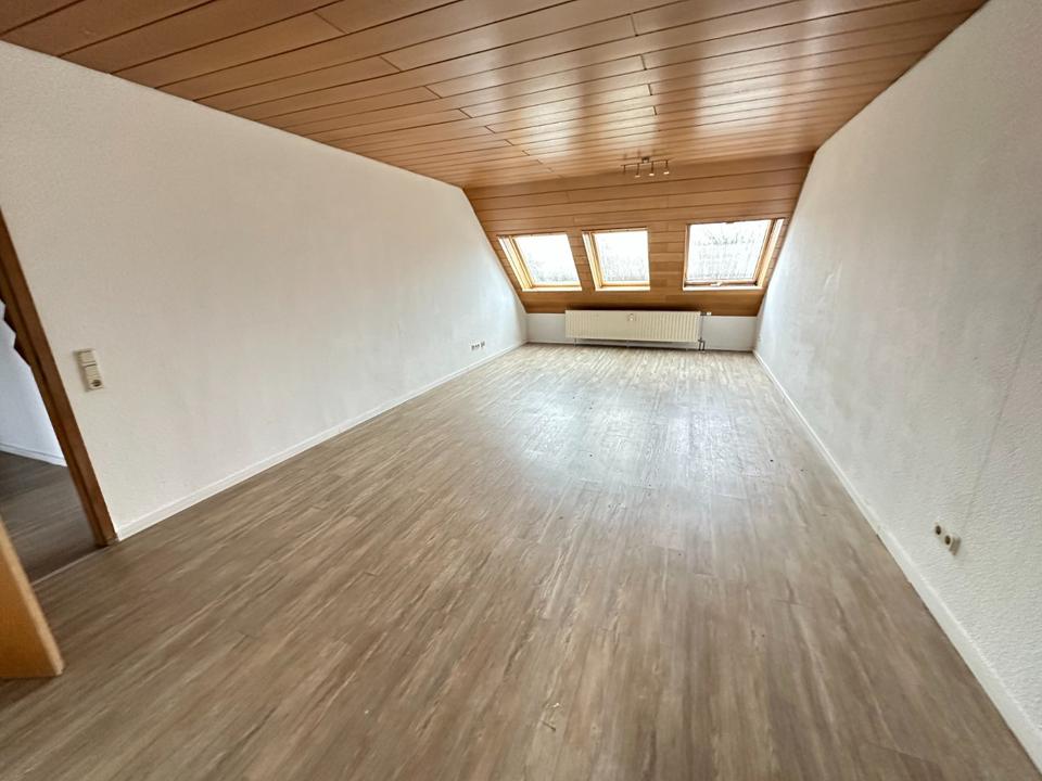 Thumbnail-2-Zimmer Dachgeschosswohnung in Essen-Altendorf