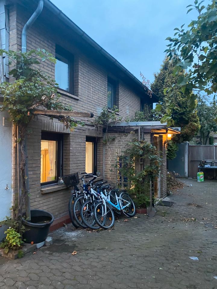 Thumbnail-Zentral gelegenes Einfamilienhaus mit Einliegerwohnung in Peine