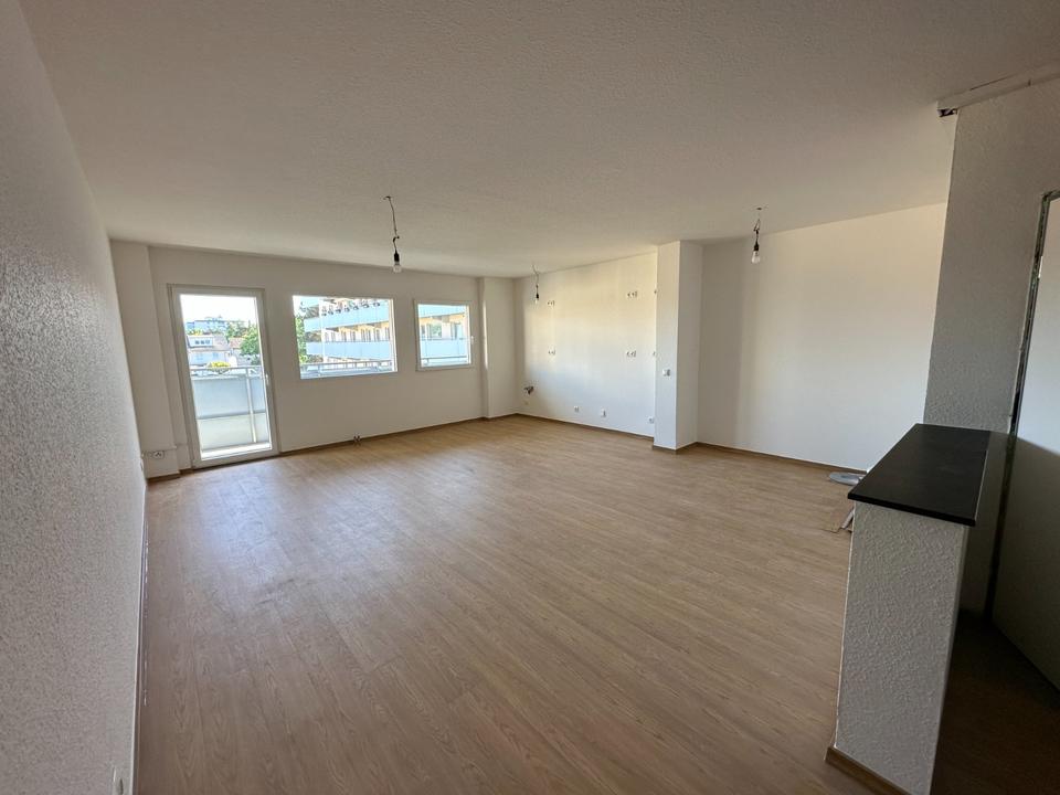 Thumbnail-3-Zimmer-Wohnung, offene Wohnküche, lichtdurchflutet, kernsaniert