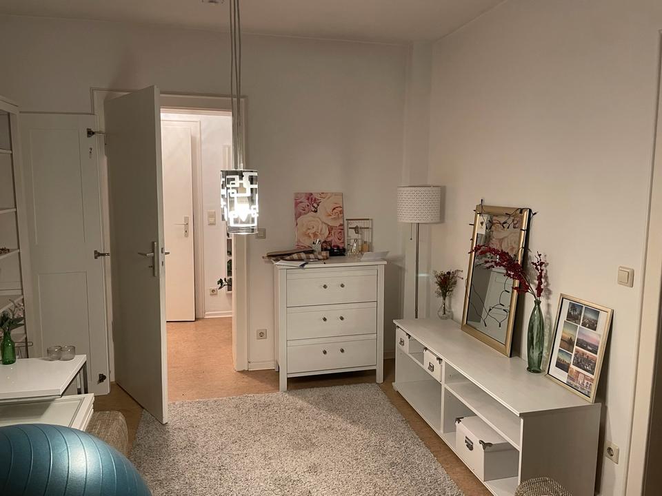 Thumbnail-Schöne Altbauwohnung in zentraler Lage - Einzug 01.05.26