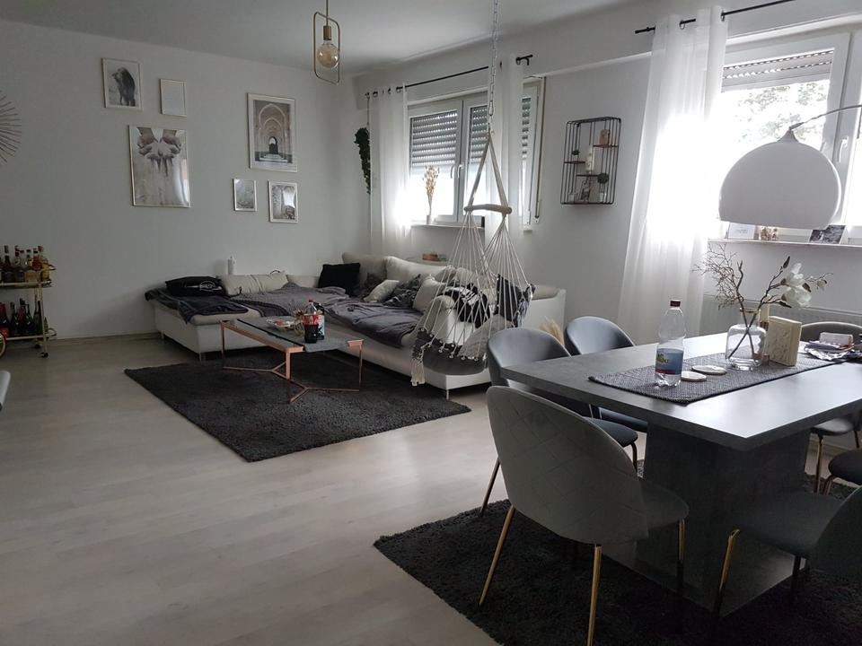 Thumbnail-Großzügige 3,5 Zimmerwohnung, EG., mit Aussicht auf die Enz