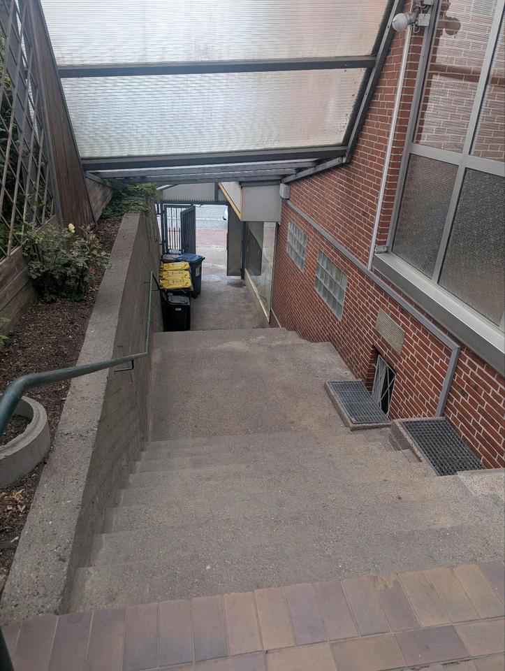 Thumbnail-Großzügige Zimmer für Studenten oder Auszubildenden! bis 30Jahren