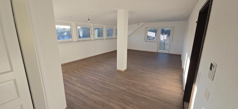 Thumbnail-Helle 3-Zimmer-Dachgeschosswohnung