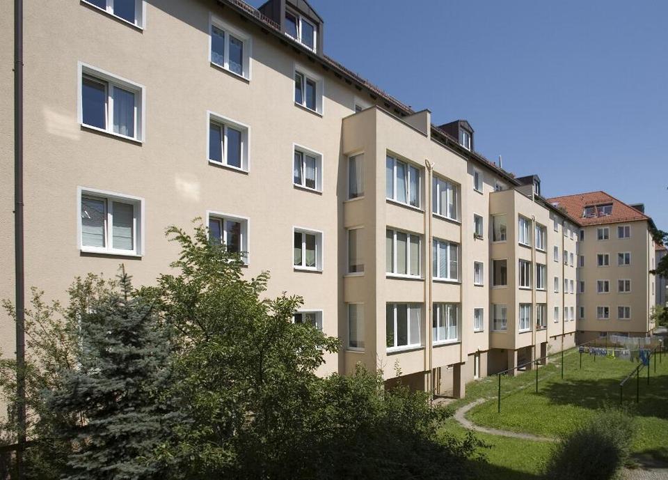 Thumbnail-Praktische 2-Zimmer-Wohnung mit Balkon in ruhiger, grüner Lage.