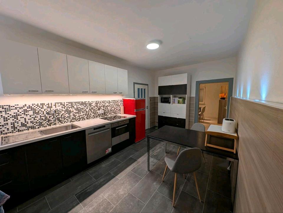 Thumbnail-Mieterin für 2er Frauen-WG (Einfamilienhaus, möbliert, befristet)