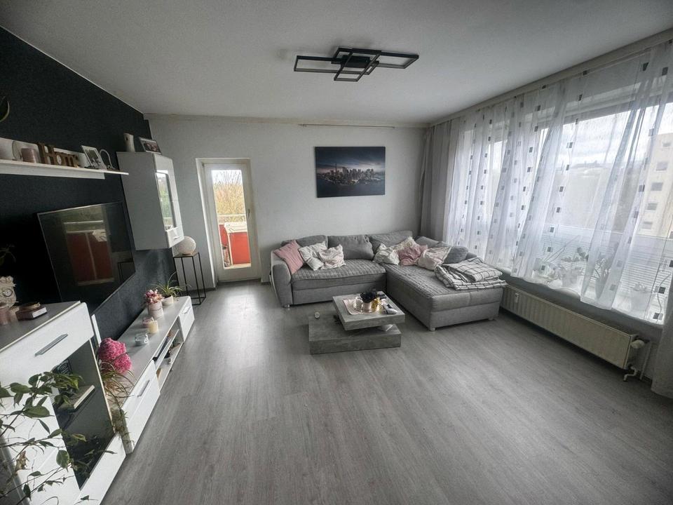 Thumbnail-Helle 3-Zimmer-Wohnung (aktuell 2½ Zimmer) mit Balkon