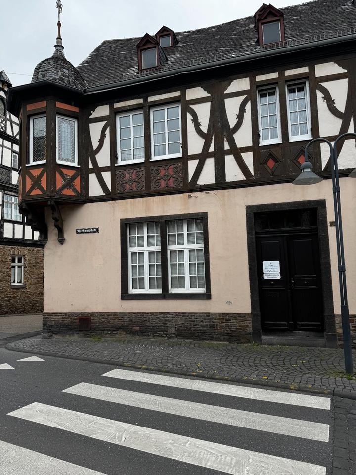 Thumbnail-Helle 3-Zimmer-Küche-Bad Wohnung, 112 m², Vallendar