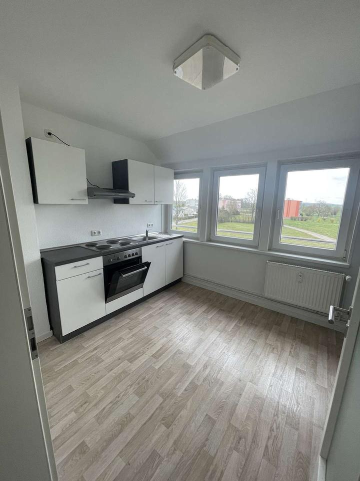 Thumbnail-3,5-Zimmer Dachgeschosswohnung mit EBK