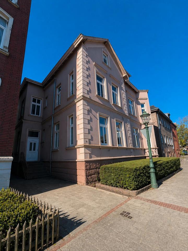 Thumbnail-Großes Gewerbeobjekt mit Wohnung in zentraler Lage am Delft