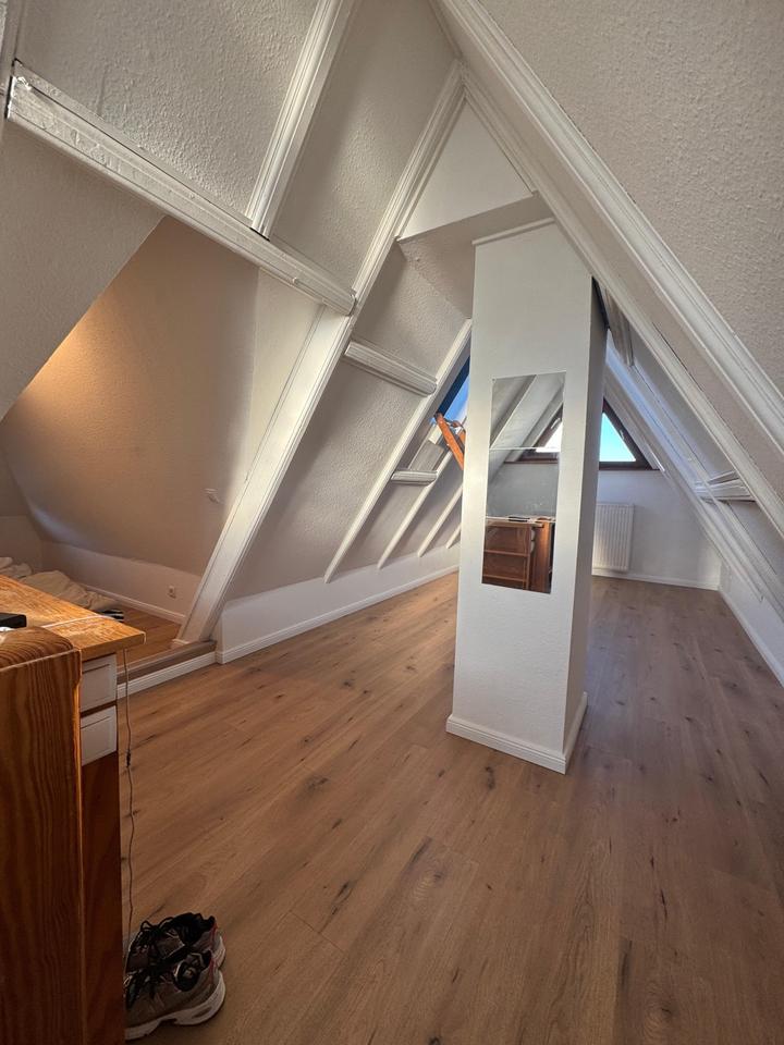 Thumbnail-Dachgeschoss Wohnung zu vermieten Frauen WG