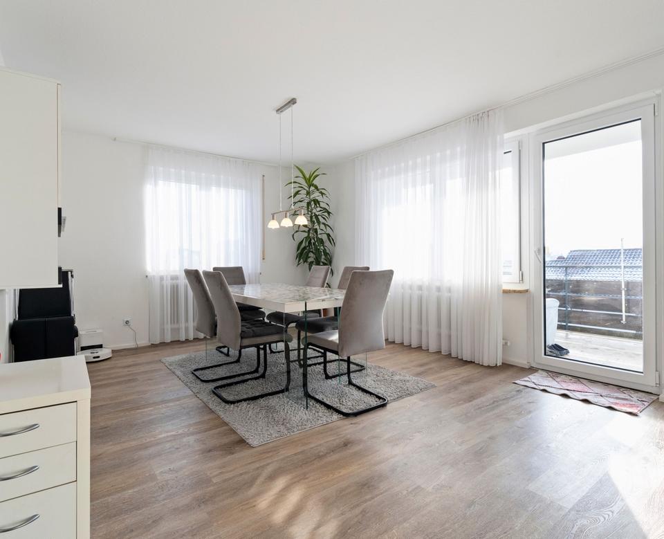 Thumbnail-Großzügige 4,5-Zimmer-Wohnung mit Raum für Leben und Rückzug.