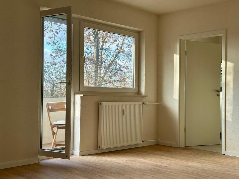Thumbnail-Modernisierte 1-Zimmer-Wohnung mit Garage & Einbauküche in Dormag