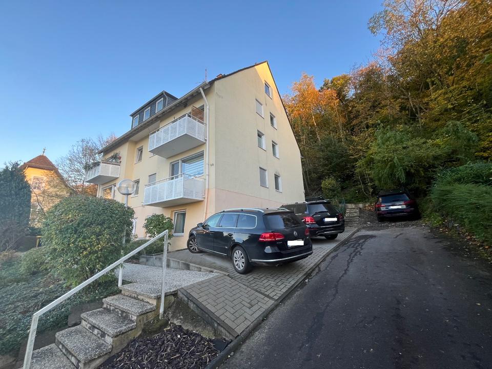 Thumbnail-Moderne 3-Zimmer-Wohnung mit Balkon und Einbauküche