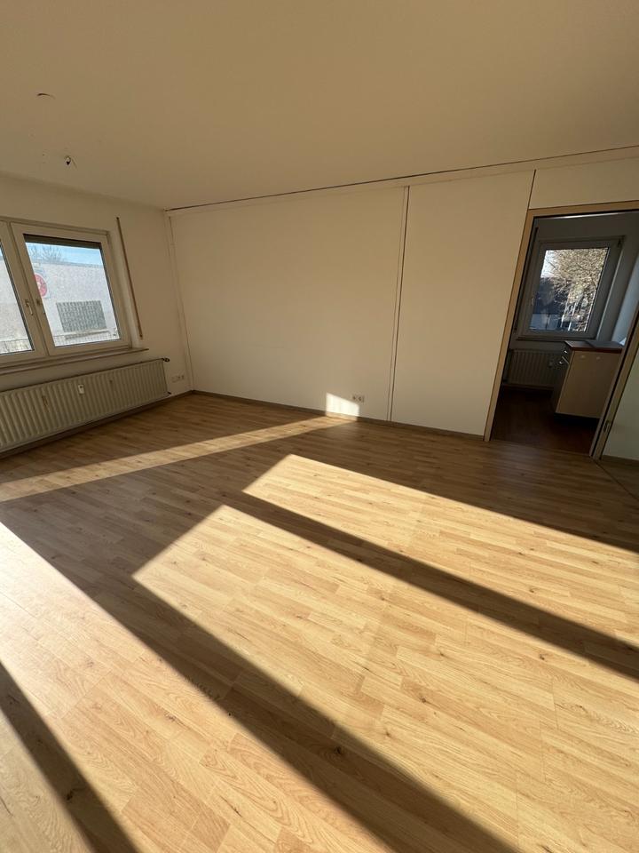 Thumbnail-Große Wohnung für die ganze Familie mit Balkon & Stellplatz