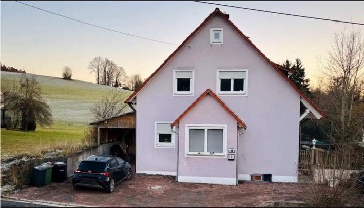 Thumbnail-Haus zum Verkauf, Einfamilienhaus bei Vilseck