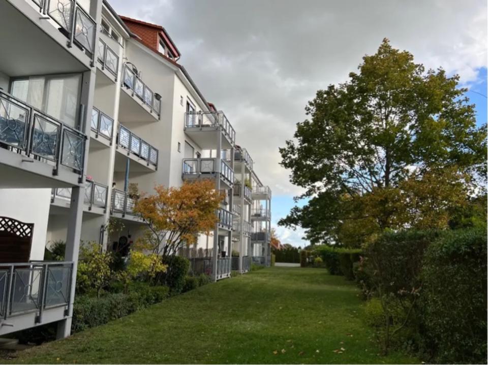 Thumbnail-Lichtdurchflutete 2-Zimmer Wohnung m. Balkon und schöner Aussicht