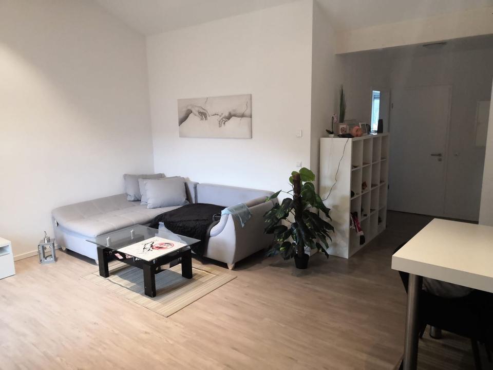 Thumbnail-2-Zi.-DG-Wohnung mit Balkon | Frei ab 01.07.2026