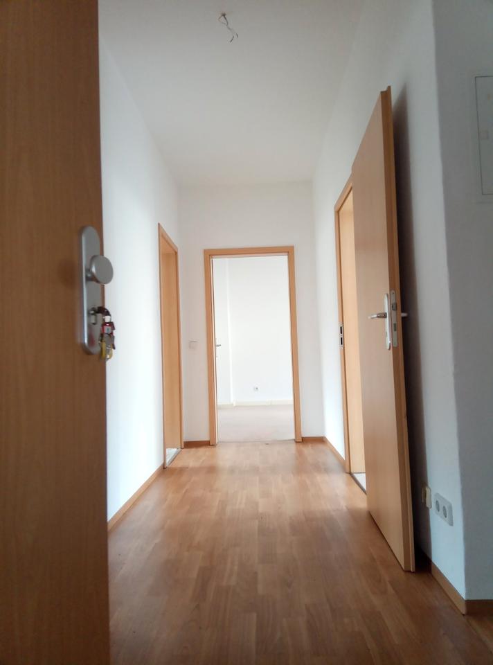 Thumbnail-Helle 3-Raum-Wohnung im Mehrfamilienhaus