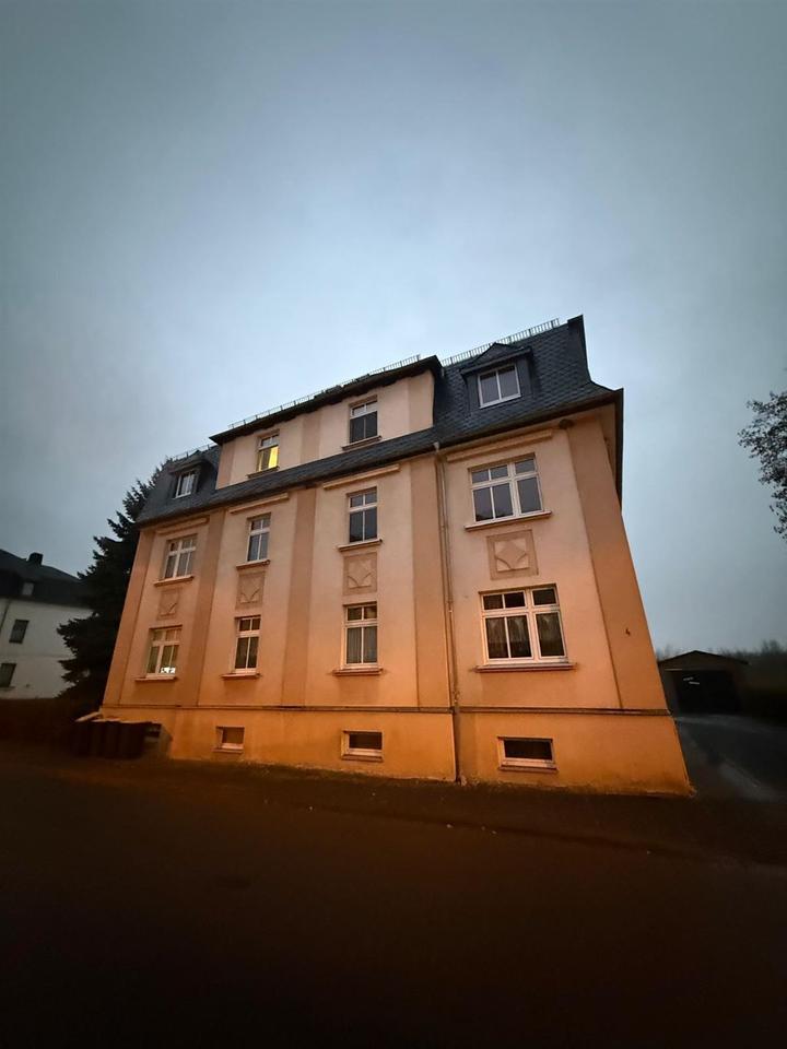 Thumbnail-Gemütliche 4-Zimmer mit Laminat und Garage in ruhiger Lage!