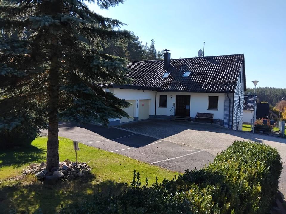 Thumbnail-Mehrfamilienhaus, großes Grundstück, vielseitige Nutzoptionen