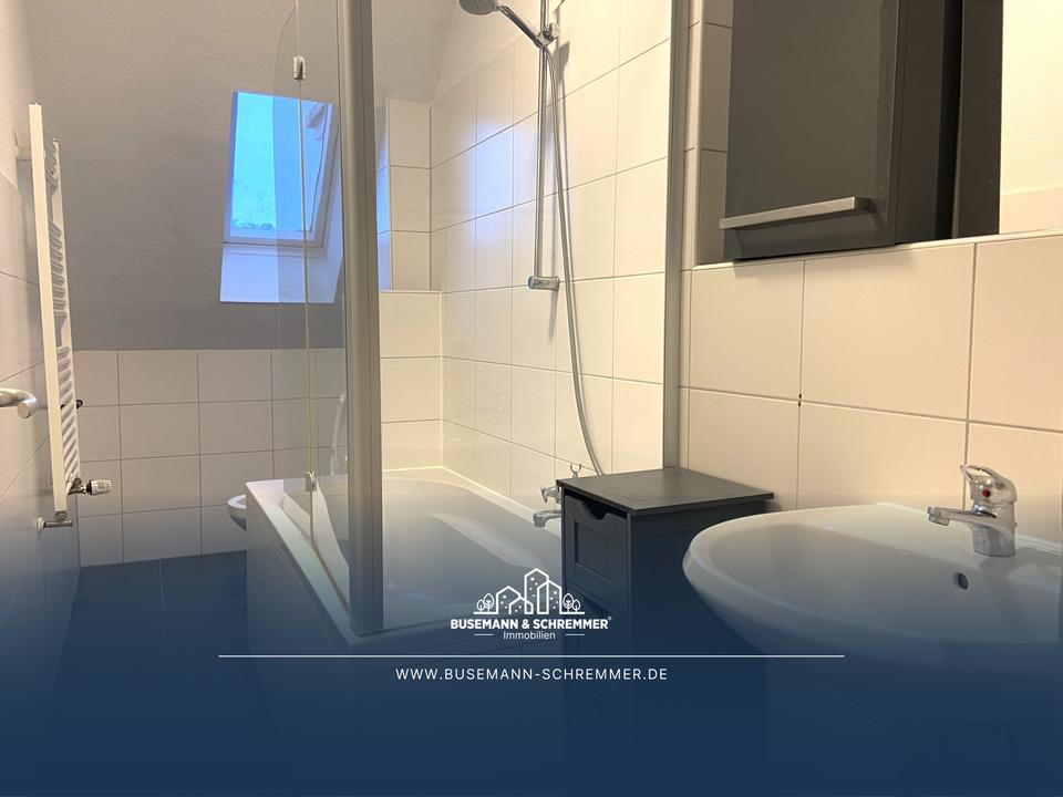 Thumbnail-Helle 2-Zimmer-Dachgeschosswohnung in begehrter Südstadtlage