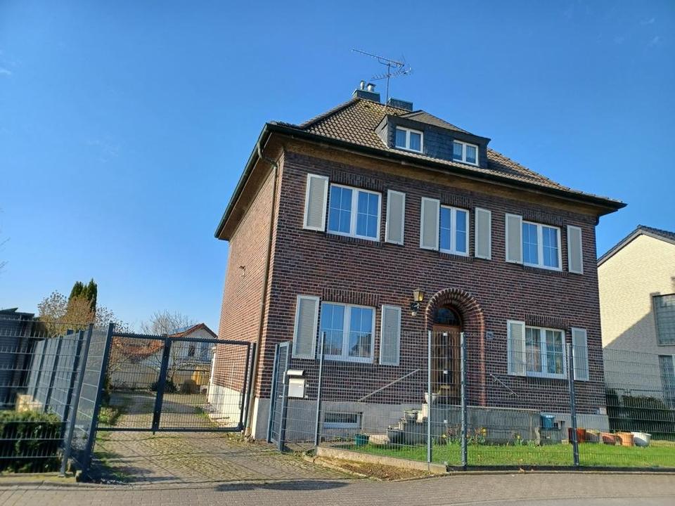 Thumbnail-Freistehendes Einfamilienhaus in 41836 Hückelhoven