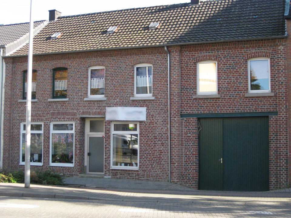 Thumbnail-Geschäfts Mehrfamilienhaus in Jüchen, Zentrum zu verkaufen